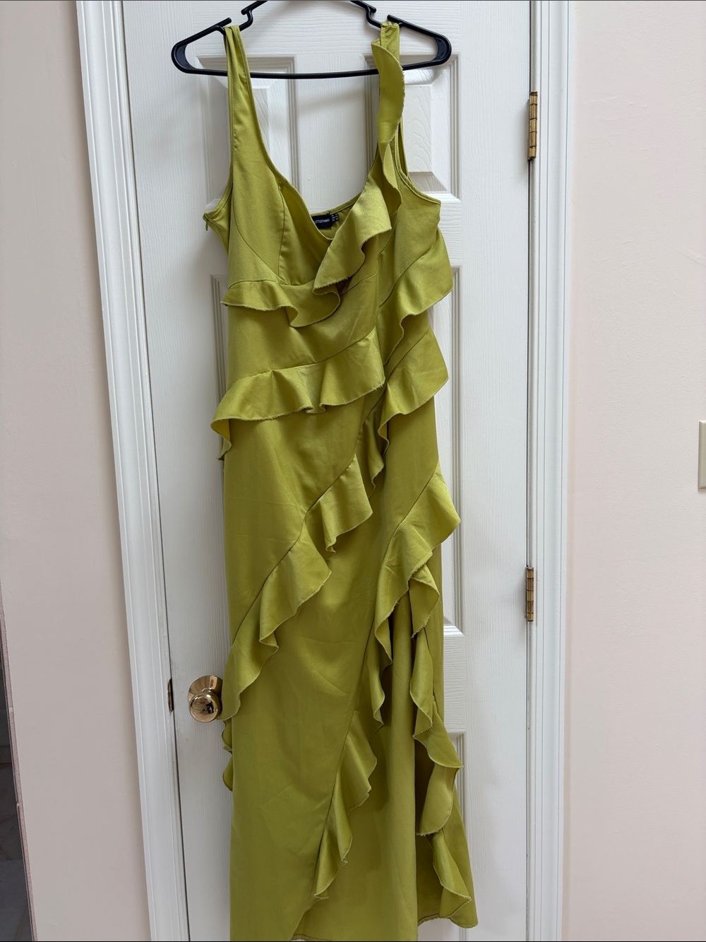 Pretty Little Thing Maxi dress